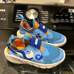 Nike Flex Toddler 11c used